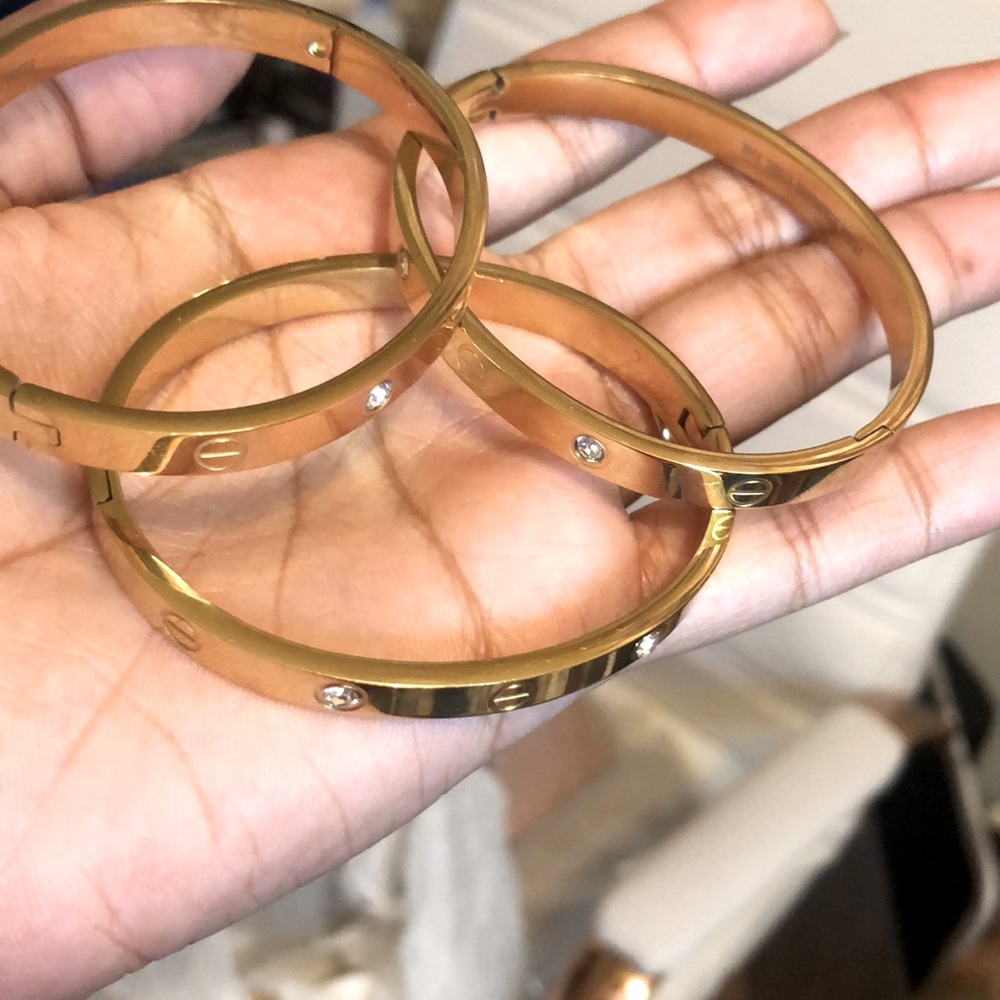 Beautiful stainless steel bracelet Gold Color - Picture 9 of 9